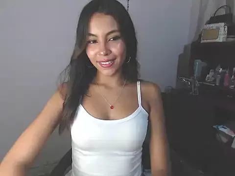 im_miauhg on StripChat 