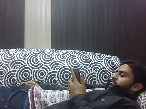 indihotguy on StripChat 