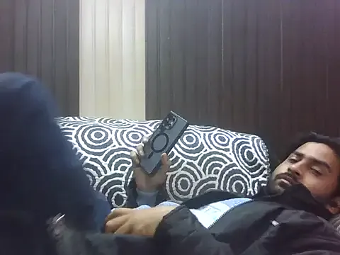 indihotguy on StripChat 