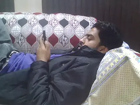 indihotguy on StripChat 