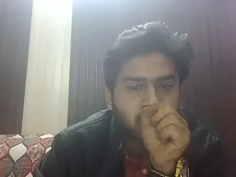 indihotguy on StripChat 