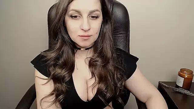 InessaLupy_ on StripChat 