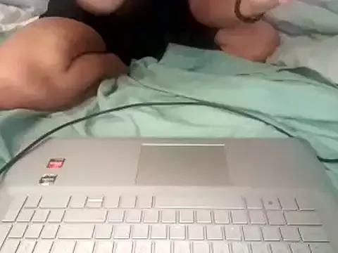 Innerbloomxxx on StripChat 