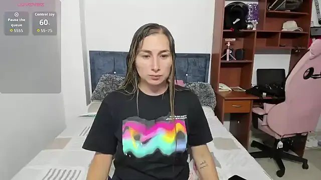 Iris_love18 on StripChat 