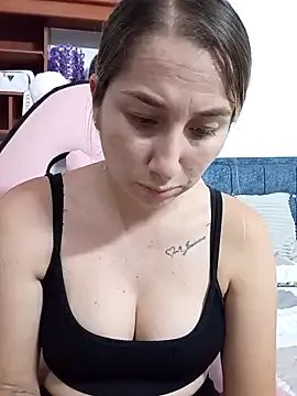 Iris_love18 on StripChat 