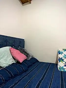 Iris_love18 on StripChat 