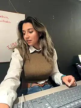 Isabella_Varella — Oil in boobs in the office