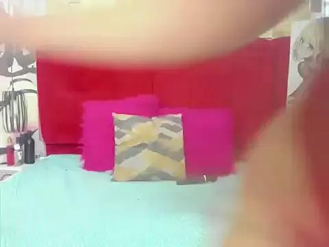 IsaLenoxx on StripChat 