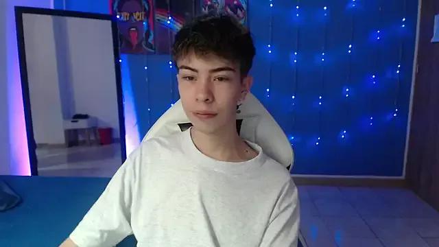 jakke_white on StripChat 