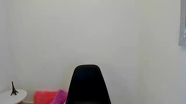 jeenn_1 on StripChat 