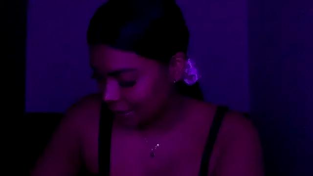 jennifer_oliveira on StripChat 