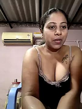 JENNIFERtamil on StripChat 