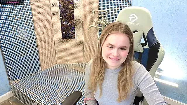 Jessi_Blonde on StripChat 