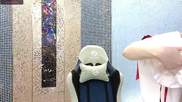Jessi_Blonde on StripChat 
