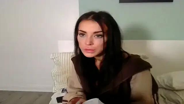 josiexcx — take top off and show boobs