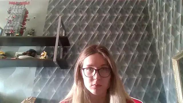 Jugira on StripChat 