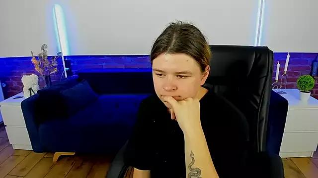 JuiceWicks on StripChat 