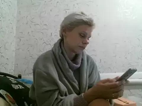 Julie_Silver on StripChat 