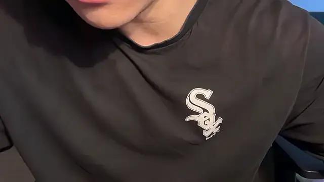 jungcock3210 — friends dont know i stream