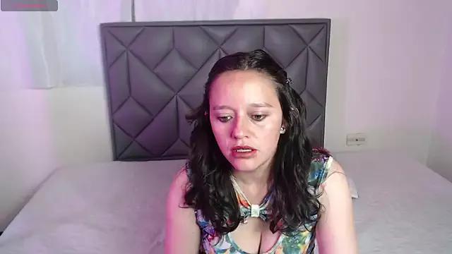 Kammi_G on StripChat 