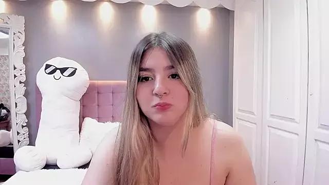 KatieCollins_ on StripChat 