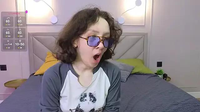 KeeleyDavi on StripChat 