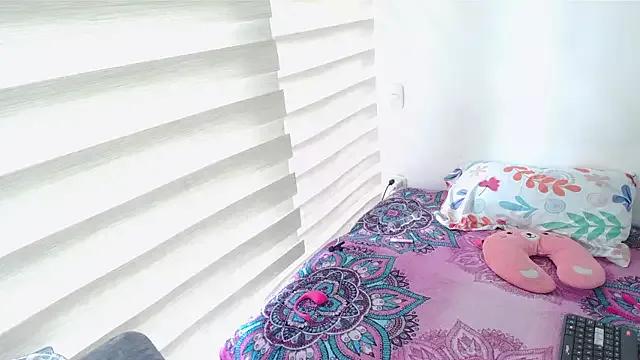 kil_chloe on StripChat 