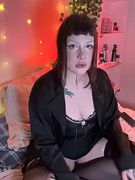 kirablacksiren on StripChat 