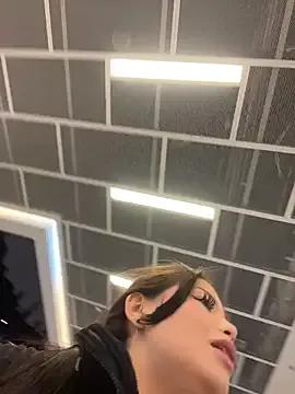 Kissy_Moon — Chloe show her pussy close up