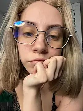 Kitty_Katrine on StripChat 