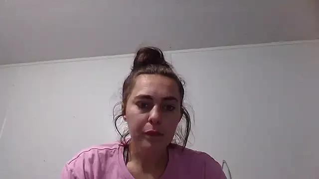 kkmanda on StripChat 