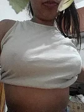 Laia044_ on StripChat 