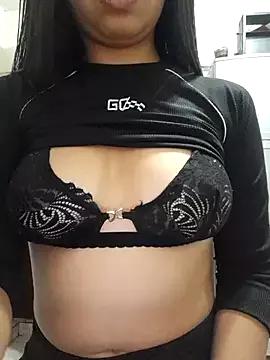 Laia044_ on StripChat 
