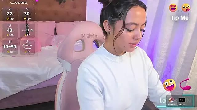 Laraa_tay on StripChat 