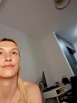 LaraStone69 on StripChat 