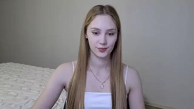 Layla001 on StripChat 