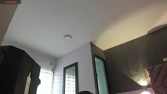 layla_santana on StripChat 