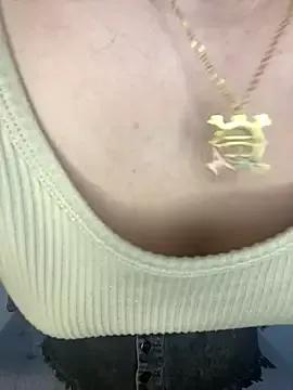 laylawhitee0816 on StripChat 