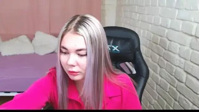 LeelaMoon1 on StripChat 