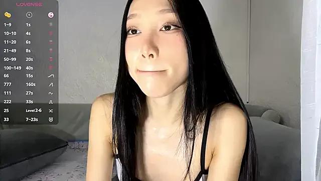 LezlieGreet — Kiss my shoulders