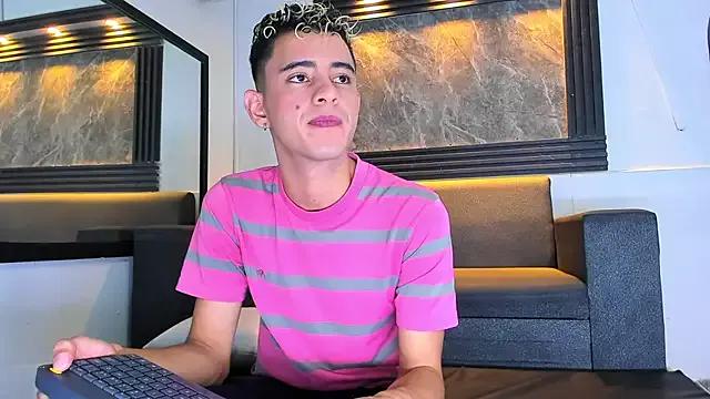 liaam_mendoza on StripChat 