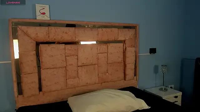 LICKY_LOV — very sensual dance in bed