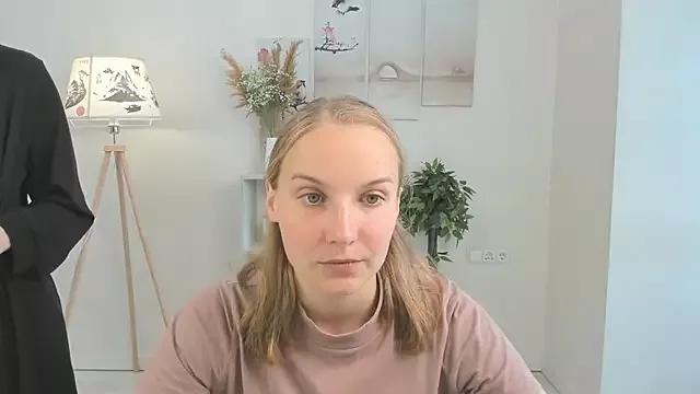 LilianFrost on StripChat 