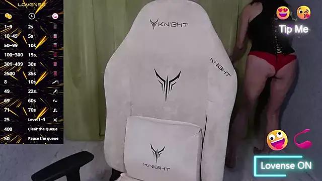 lillit__gold on StripChat 