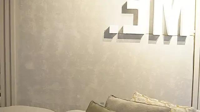 Lisa_roux on StripChat 