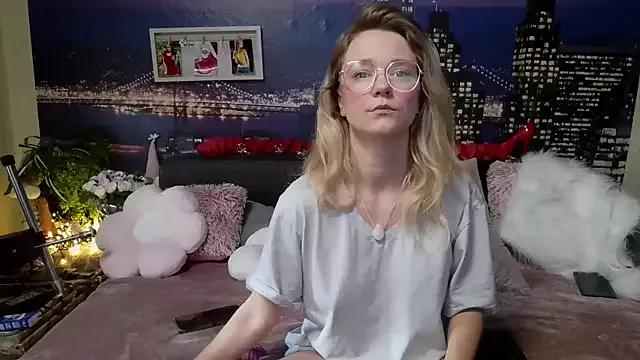 little-leni on StripChat 