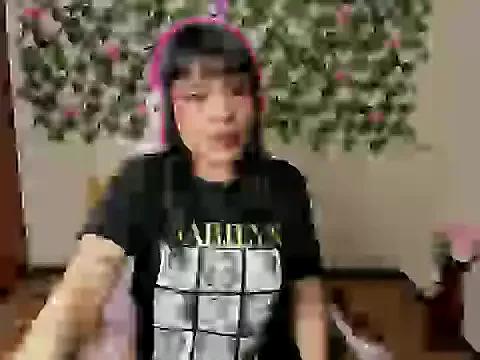 little_jadee on StripChat 