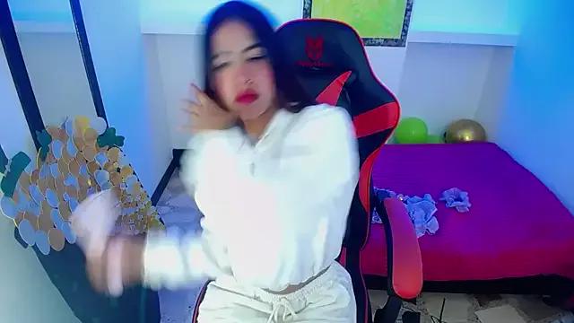 little_jen7 on StripChat 