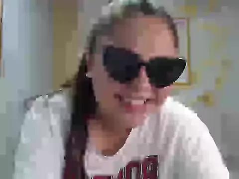 little_peach_s on StripChat 