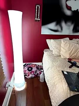 LittleMissEeve — Fuck me bb